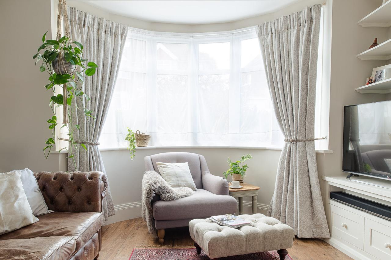 How to decorate around a tall bay window